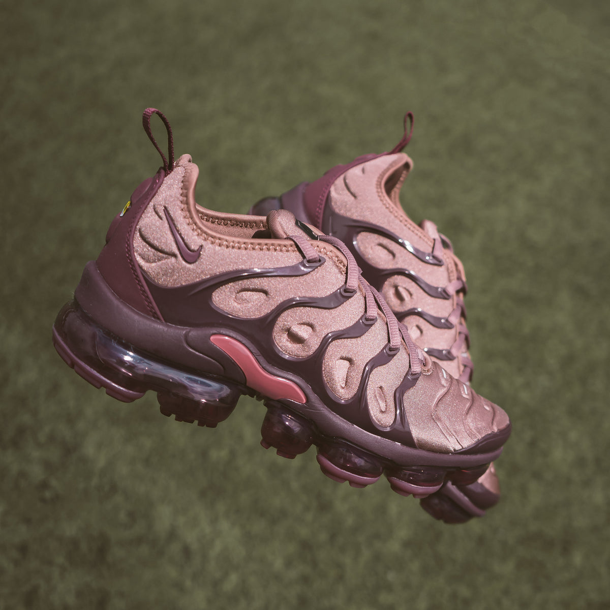 air max plus purple and blue