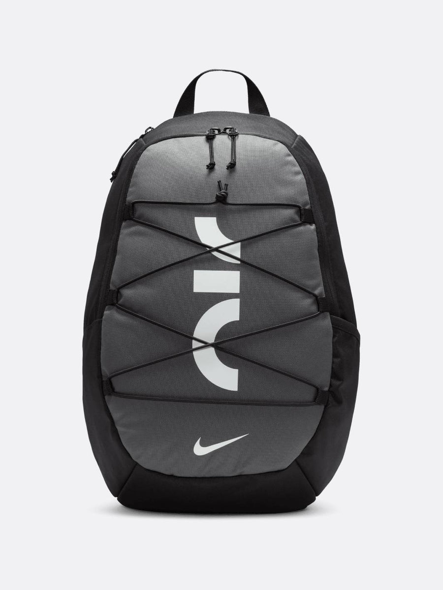 nike backpacks with charger Varsity Elite Backpack Air Max Comfort; Laptop Sleeve Peligro Sports The front compartment features a zip fastening pocket with mesh lining and a zip fastening pocket situated between the large compartments Nike Brasilia Medium Backpack |