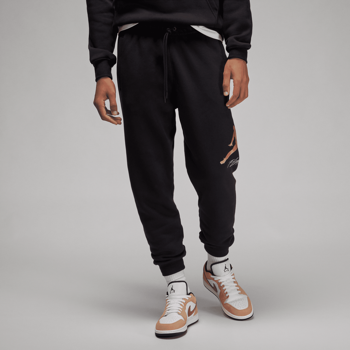 Jordan Men Essentials Baseline Sweatpants Black Gold