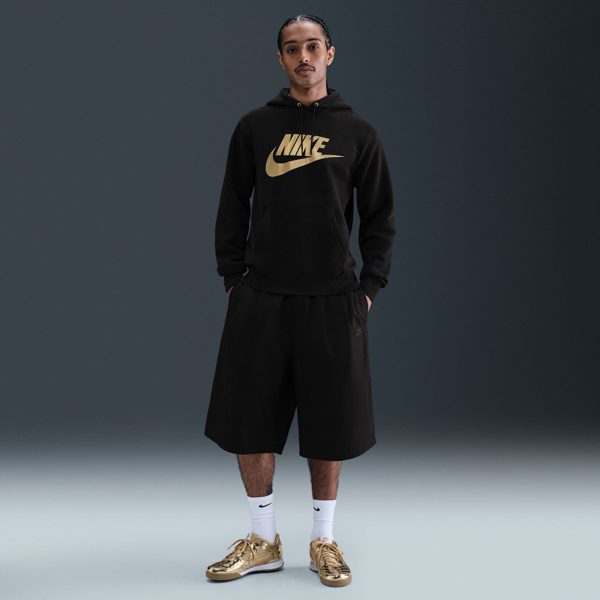 Nike - Men - Fleece Pullover Hoodie - Black/Metallic Gold – Nohble
