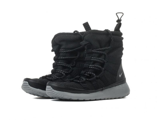 NIKE - Women - W Roshe Run High Sneakerboot - Black/Anthacite