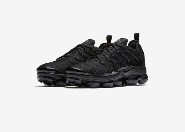 NIKE - Men - Air VaporMax Plus - Black/Grey