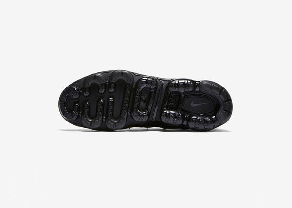 NIKE - Men - Air VaporMax Plus - Black/Grey