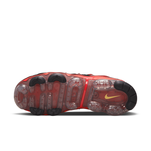 Nike - Men - Air Vapormax Plus - Black/University Gold/Red