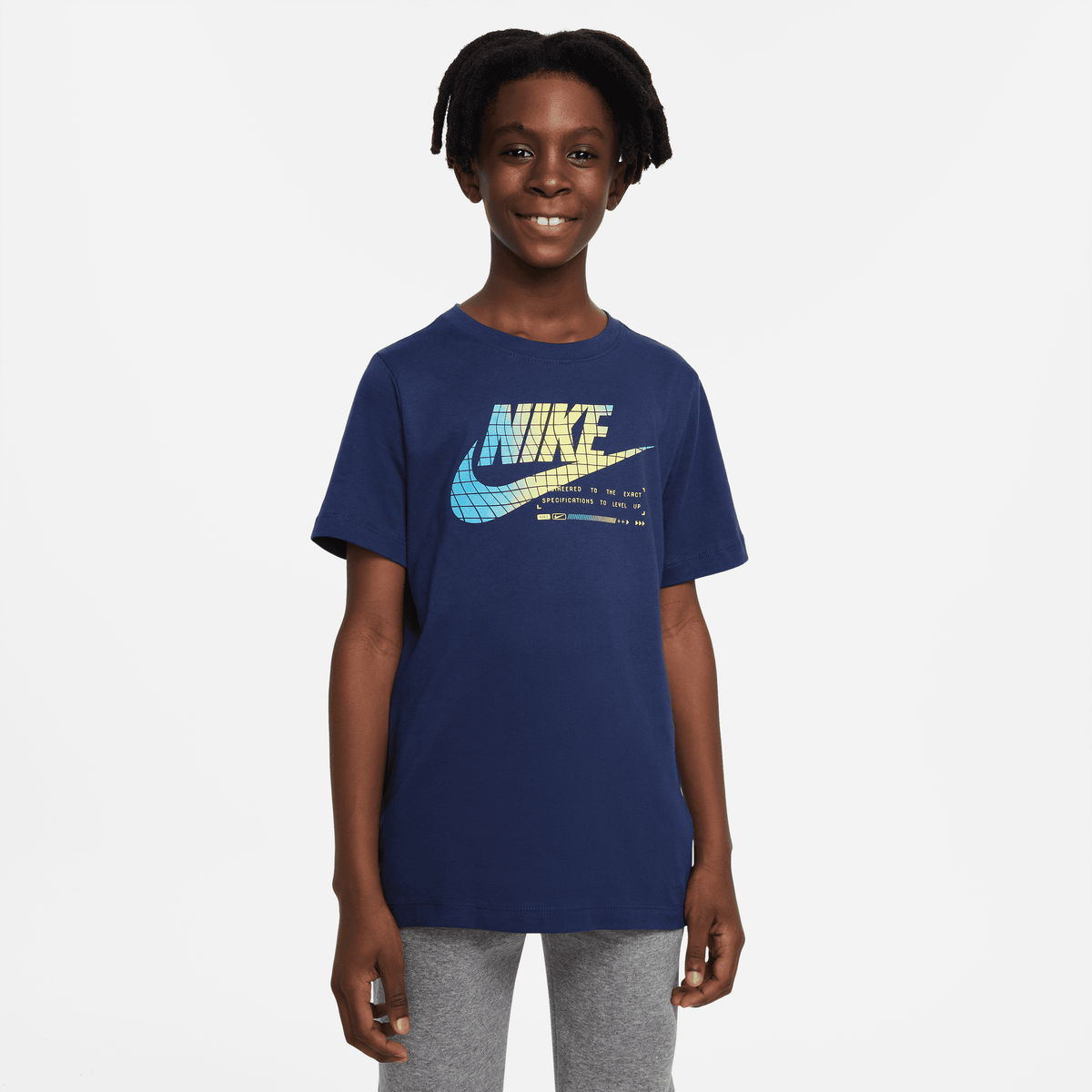 ★ Nike★ Sportswear T-shirt M Midnight Navy HJ0773410 HJ07 Nike - Boy - Seasonal Club Tee - Midnight Navy – Nohble