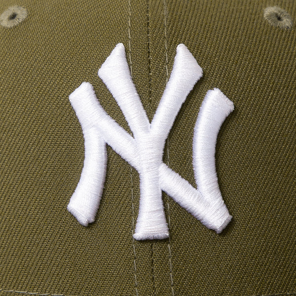 NEW ERA - Accessories - NY Yankees 1999 WS Custom Fitted - Olive/White