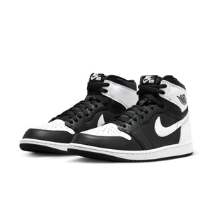 AIR JORDAN - RETRO 1 OG - BLACK/WHITE - RELEASING 2/24