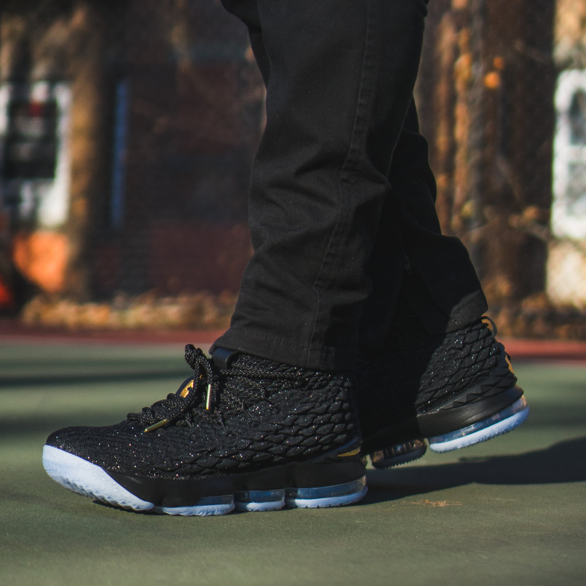 Men Nike LeBron James 15 Black Gold Basketball Shoes Sneakers Nike LeBron 15 XV Metallic Gold Black Basketball Shoes Size  main image 2