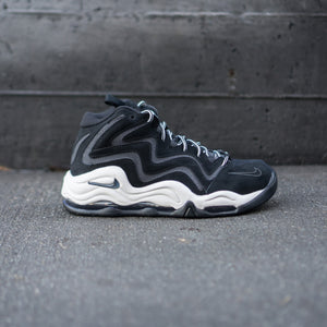 Nike Air Pippen "Black/White" Available Now