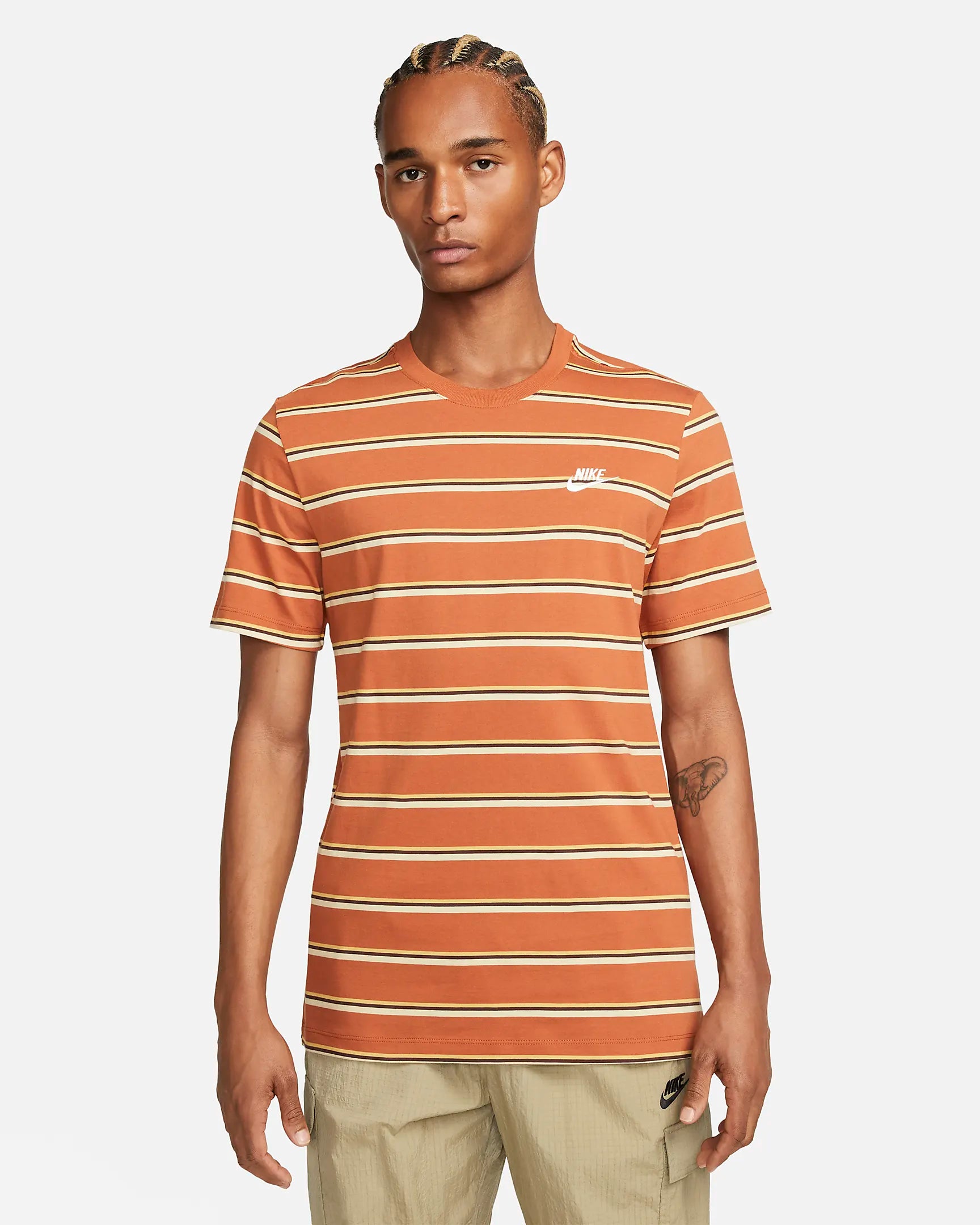 Dark russet top nike shirt