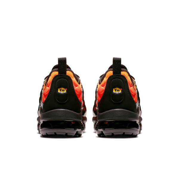 Black orange crimson vapormax plus clearance
