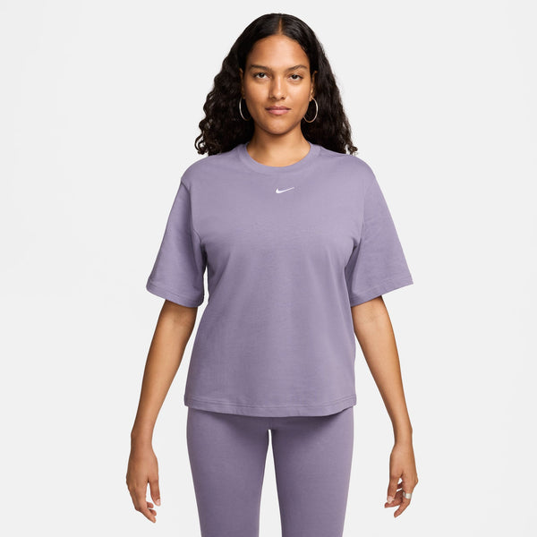 Nike - Women  - Essential Boxy Tee - Daybreak/White