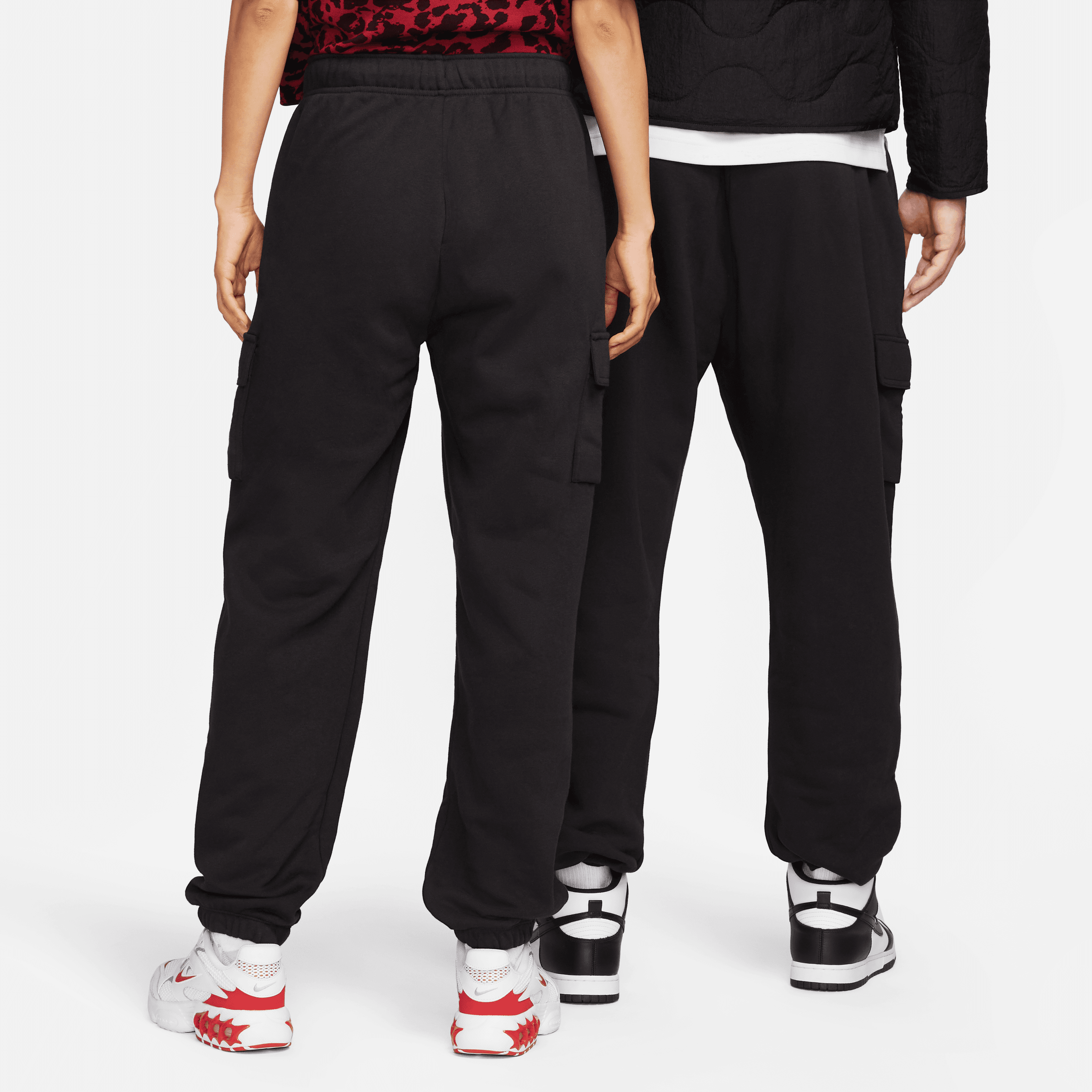Nike Club Fleece Mid-Rise Cargo Pants