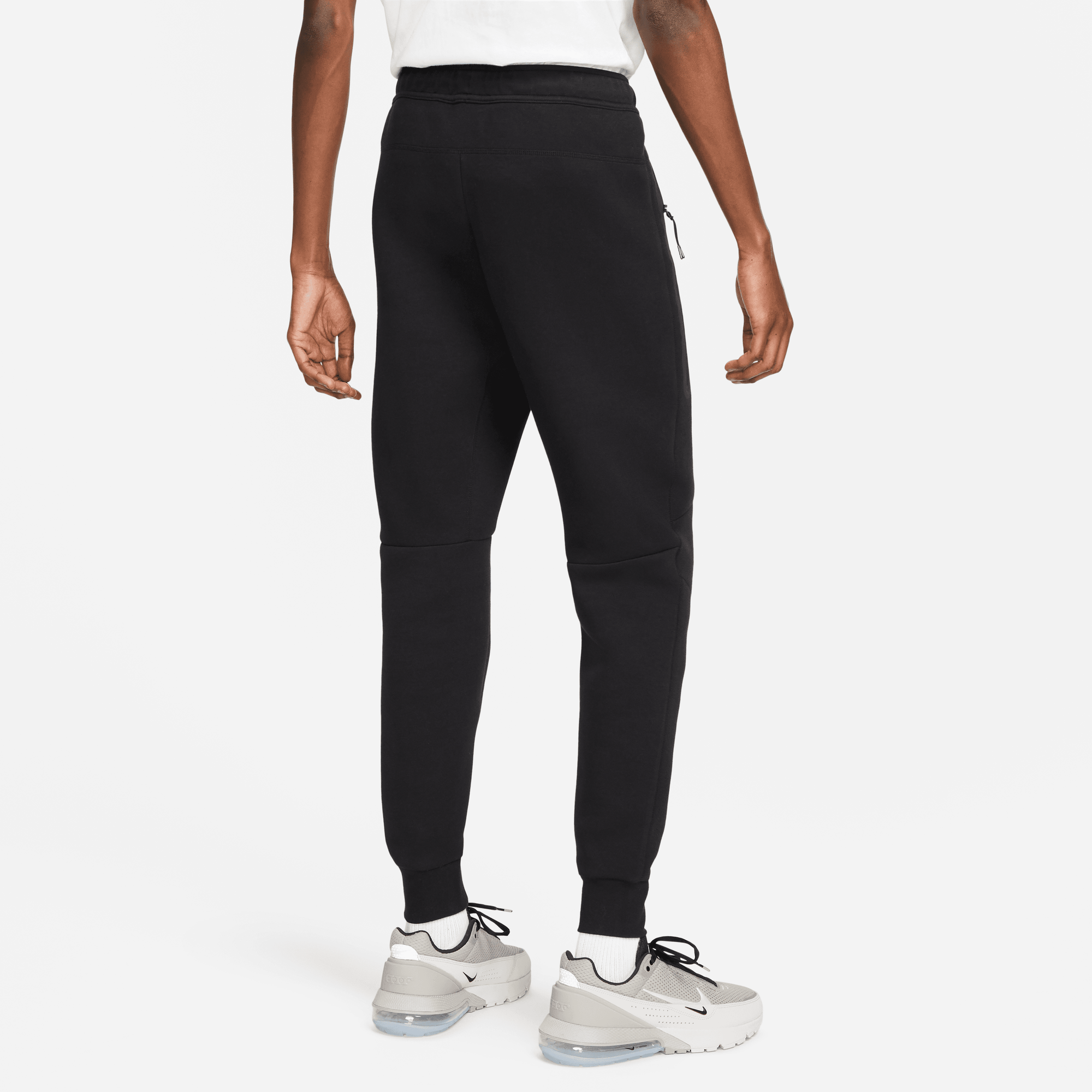 Nike - Men - Tech Fleece Jogger - Black - Nohble