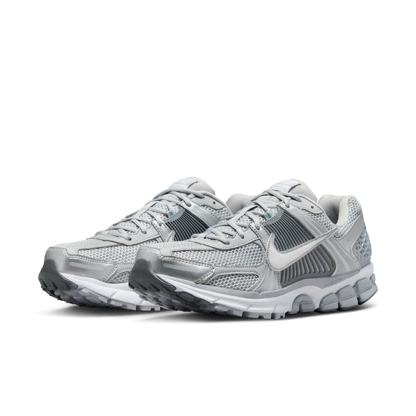 Nike - Men - Zoom Vomero 5 - Wolf Grey/White/Metallic Silver