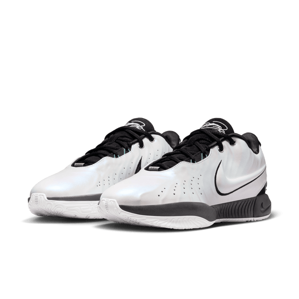 Nike - Men - Lebron XXI - White/Black