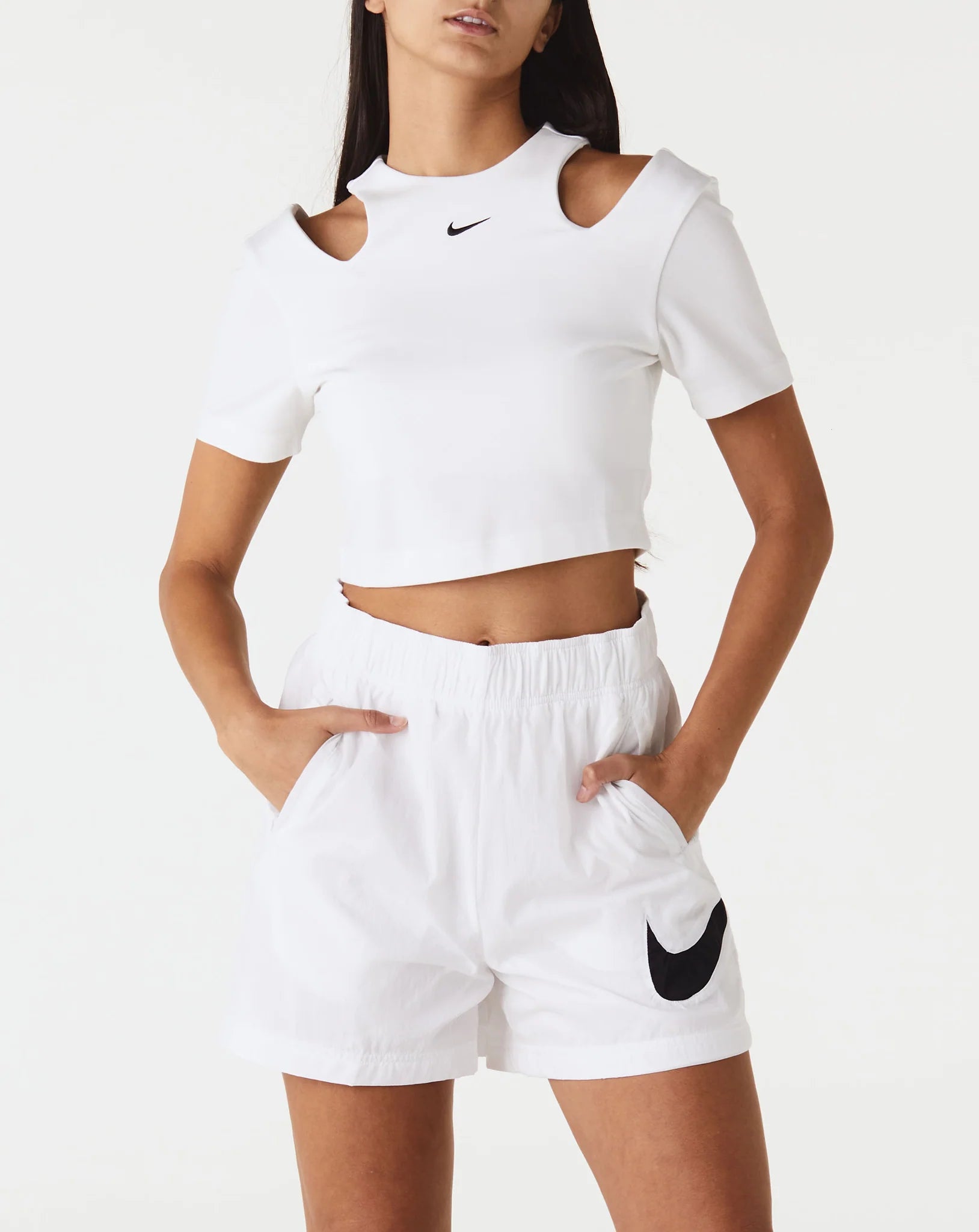 Prooi geur Sta op Nike - Women - Essential Cutout Crop Top - White/Black - Nohble