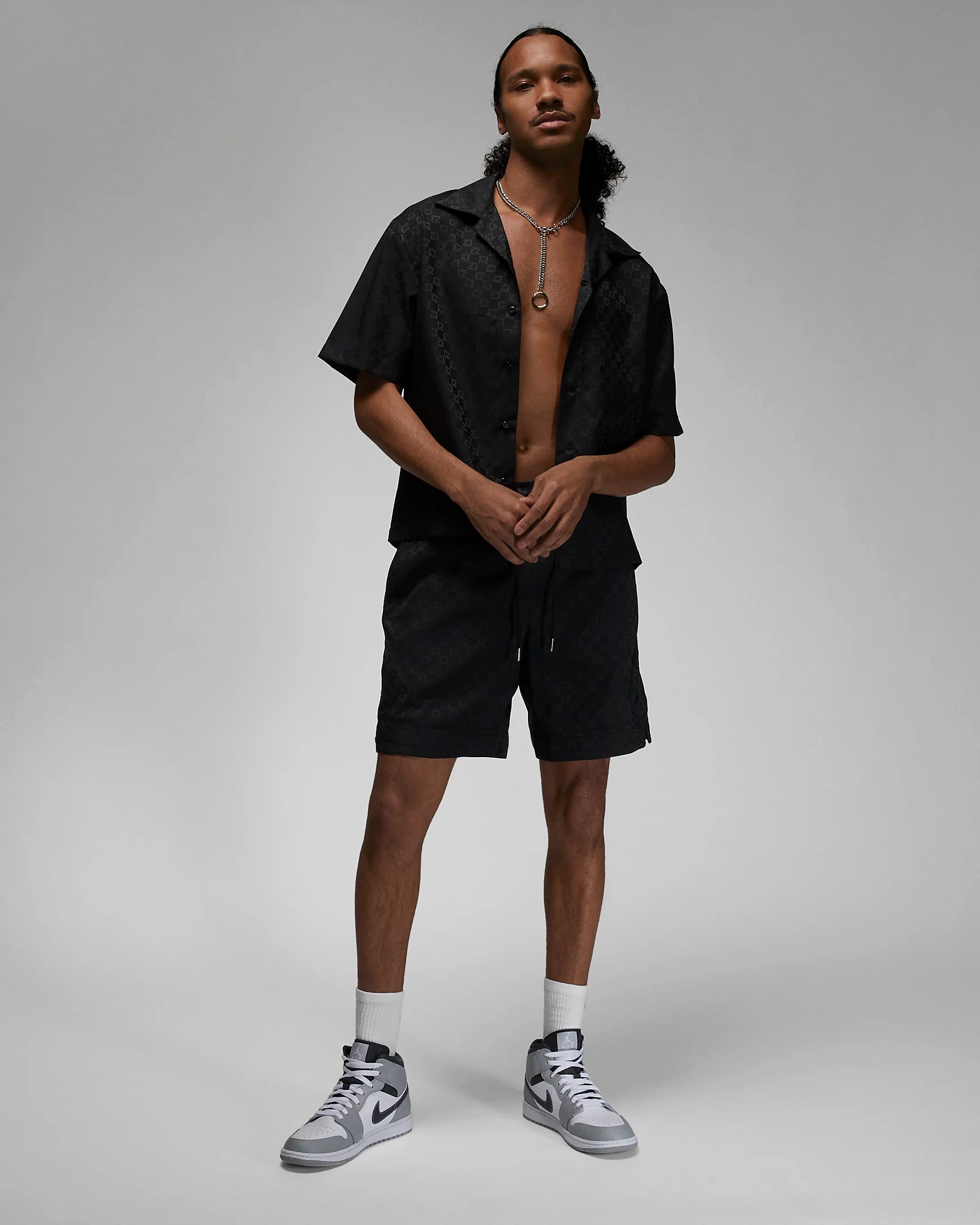 Jordan Essentials Button Up Shirt (Black) S