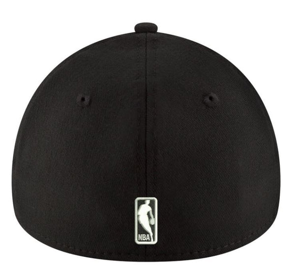 NEW ERA - Accessories - New York Knicks Classic Dad Hat - Black