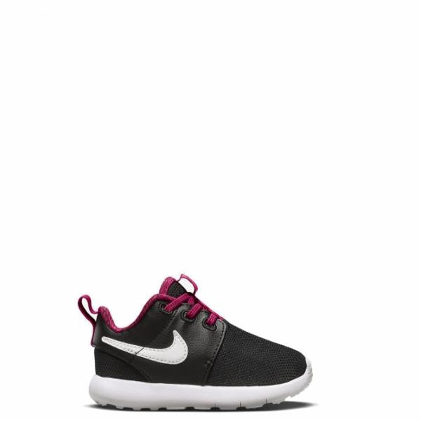 nike roshe one black sneakers