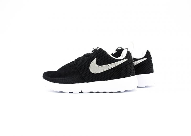 NIKE Boy TD Roshe Run Black/Silver/White – Nohble