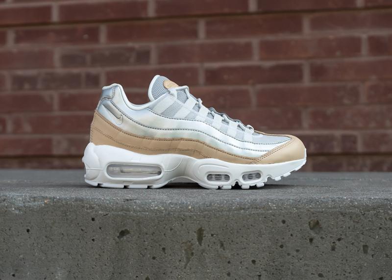 NIKE Women Air Max 95 Silver/White - Main Image