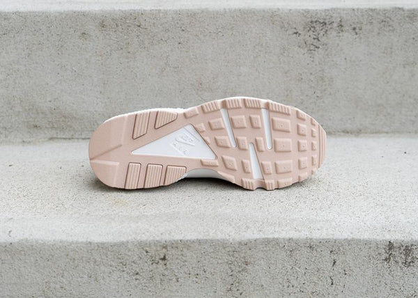 Nike Women W Air Huarache Run Particle Beige – Nohble