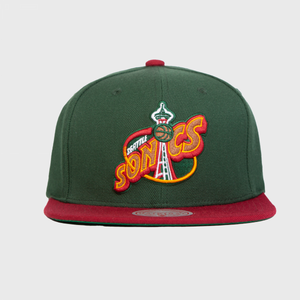 Mitchell & Ness Seattle Supersonics Champions Trucker Hat in Black for Men