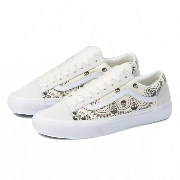 VANS - Men - Style 36 Bandana Skulls - Off White – Nohble VANS - Men - Style 36 Bandana Skulls - Off White – Nohble