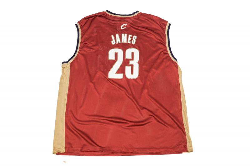 Lebron james vintage cavs jersey hotsell