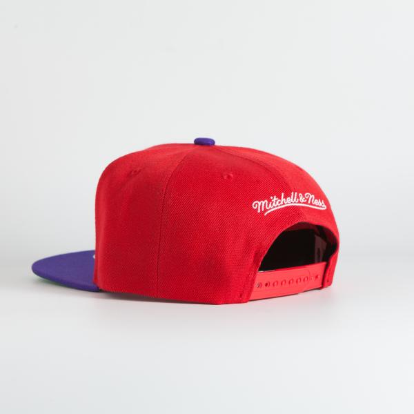 MITCHELL & NESS - Accessories - Toronto Raptors Basic Snapback - Red/Purple