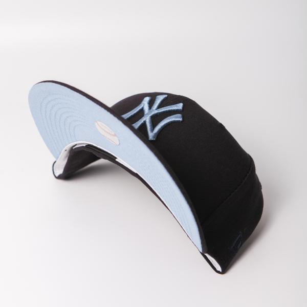 New York Yankees New Era Sky Blue/Pink Bottom With 1999 World Series Patch.