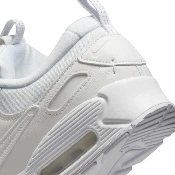 Nike ✔️ Air max 90 futura white 🤍🤍💎😎✌🏻🎶 Livraison 58