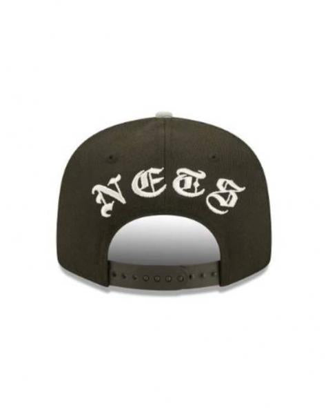 NEW ERA - Accessories - Brooklyn Nets Blackletter Arch Snapback - Black/White