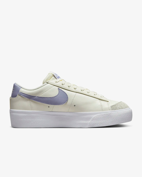 Nike - Women - Blazer Low Platform - Sail/Indigo Haze