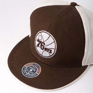 Vintage - Men - Hardwood Classics 76ers Fitted Cap - Brown/White